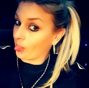 Meet your Posher, Kat